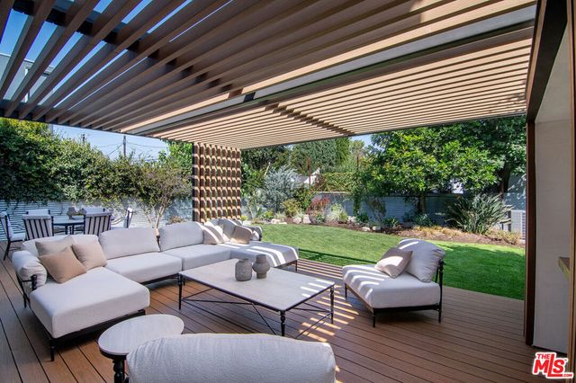 10639 Cushdon Avenue, Los Angeles, CA 90064
