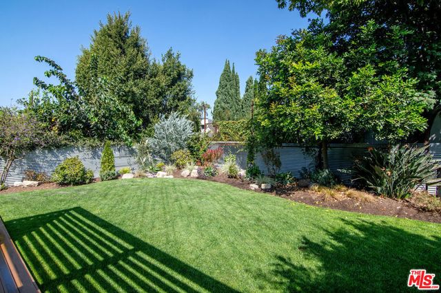 10639 Cushdon Avenue, Los Angeles, CA 90064