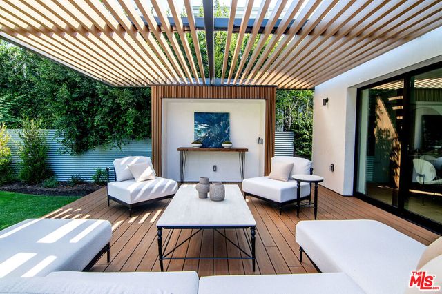 10639 Cushdon Avenue, Los Angeles, CA 90064