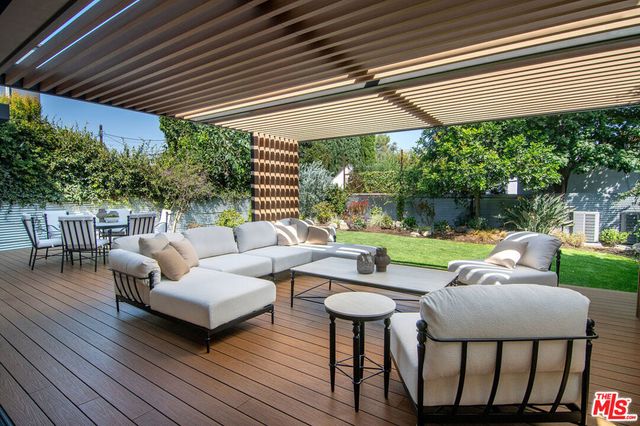 10639 Cushdon Avenue, Los Angeles, CA 90064