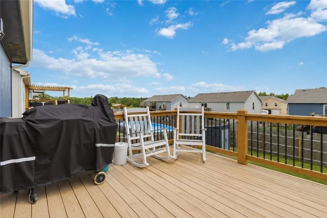 1905 Eagle Drive, Harrisonville, MO 64701
