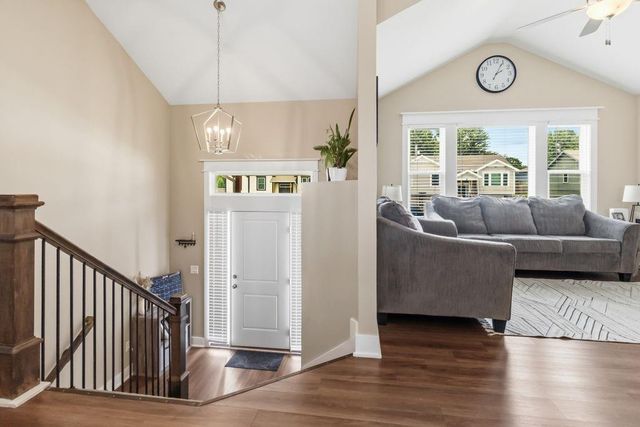 1905 Eagle Drive, Harrisonville, MO 64701