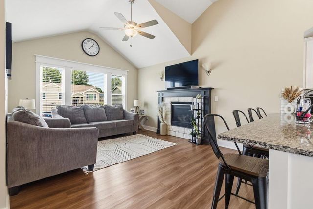 1905 Eagle Drive, Harrisonville, MO 64701