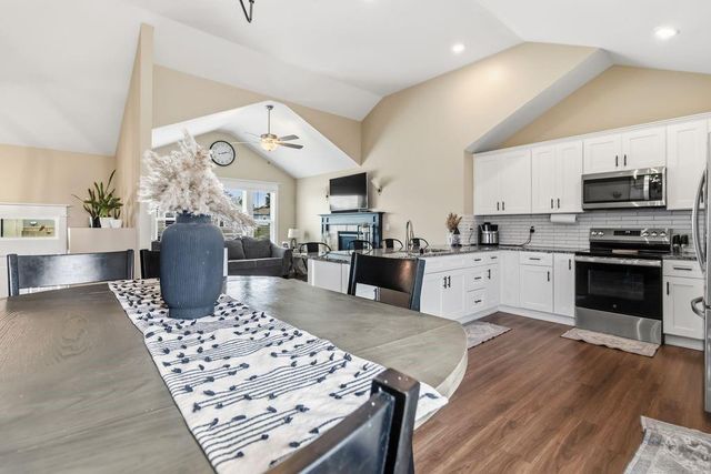 1905 Eagle Drive, Harrisonville, MO 64701