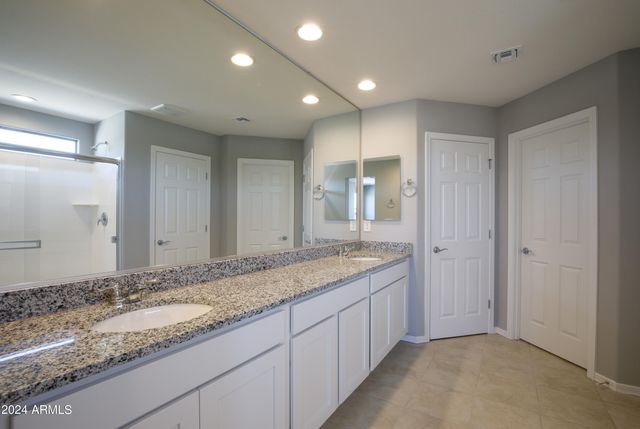 8956 W LUKE Avenue, Glendale, AZ 85305