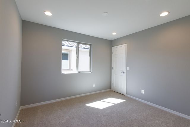 8956 W LUKE Avenue, Glendale, AZ 85305