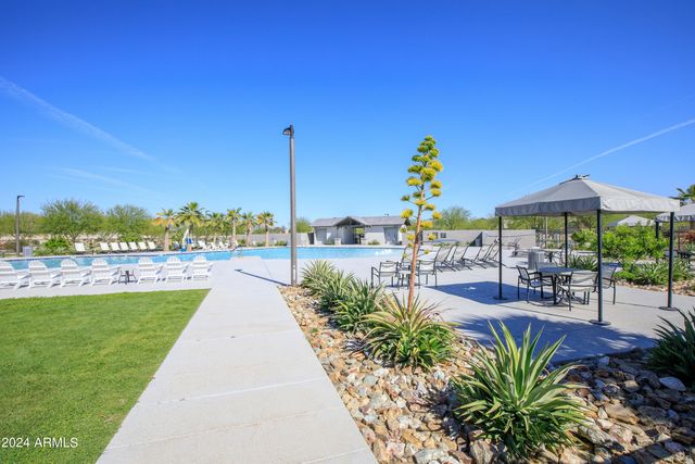 8956 W LUKE Avenue, Glendale, AZ 85305