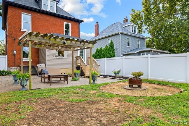 3449 Manhattan Avenue, Maplewood, MO 63143