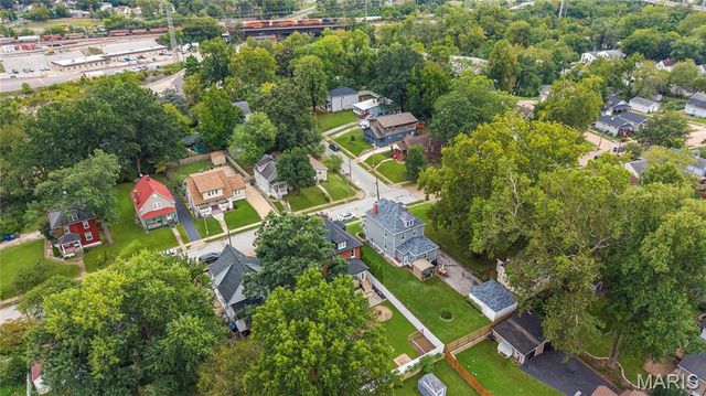 3449 Manhattan Avenue, Maplewood, MO 63143