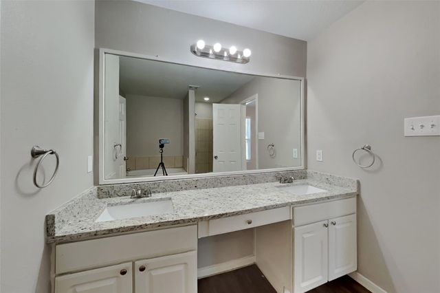 16716 Foursquare Drive, Conroe, TX 77385