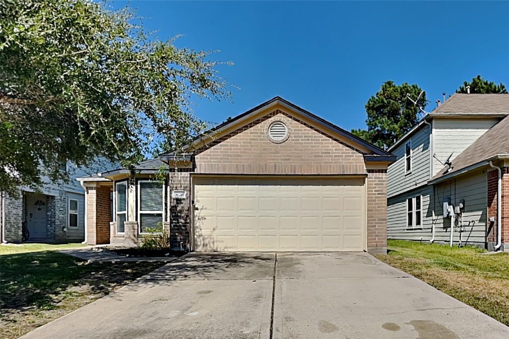 16716 Foursquare Drive, Conroe, TX 77385