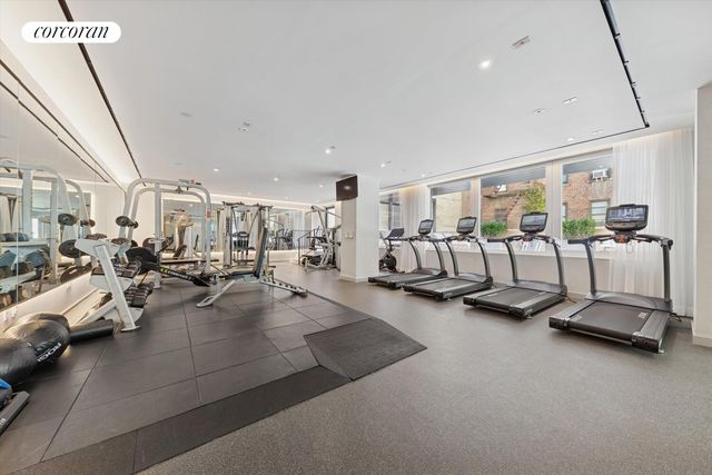 150 E 23rd St Apt 17A, New York City, NY 10010