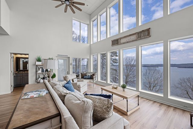 100 SUNNYVIEW DR, Counce, TN 38326