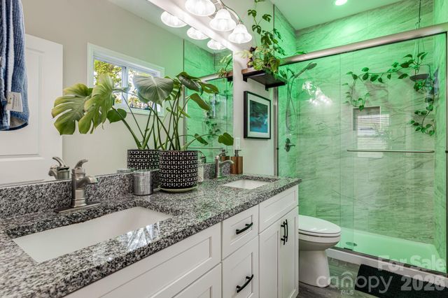 19 Shadowlawn Drive, Asheville, NC 28806