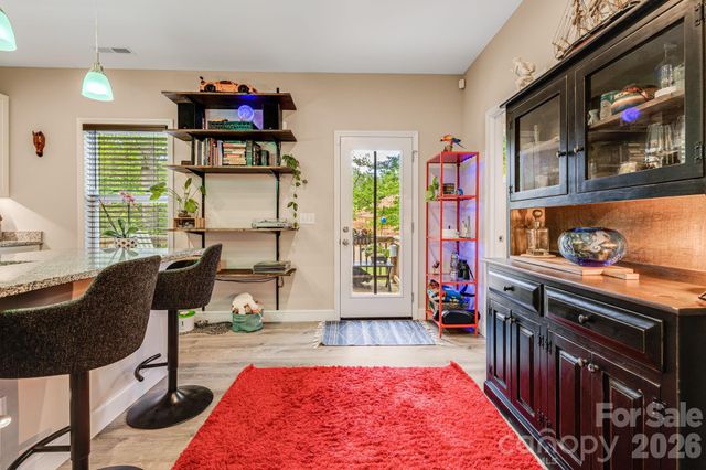 19 Shadowlawn Drive, Asheville, NC 28806