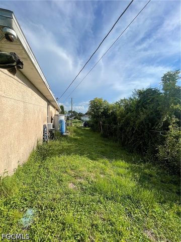 2908 12th ST SW, Lehigh Acres, FL 33976