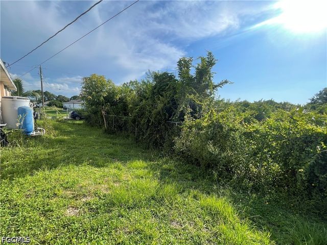2908 12th ST SW, Lehigh Acres, FL 33976