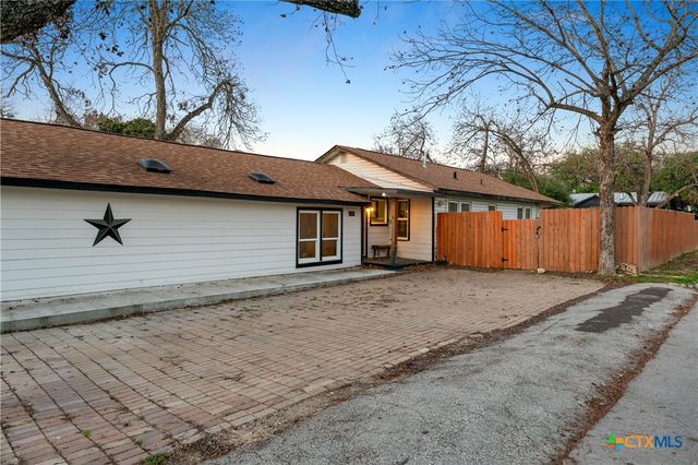 1428 Lee Street, New Braunfels, TX 78130