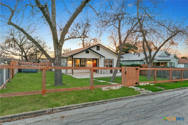 1428 Lee Street, New Braunfels, TX 78130