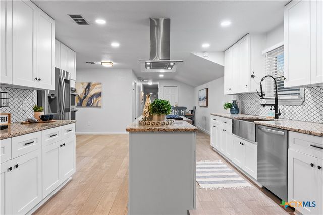 1428 Lee Street, New Braunfels, TX 78130