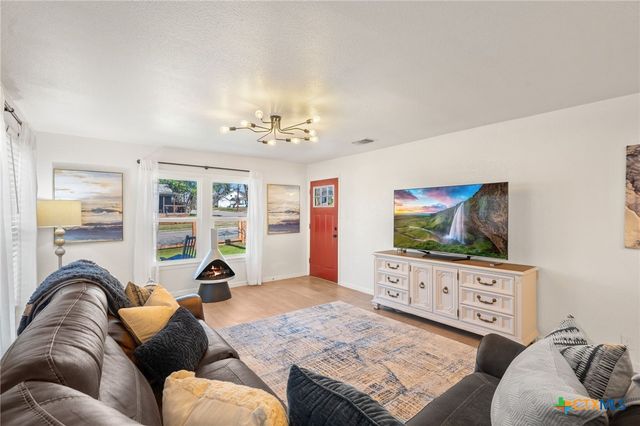 1428 Lee Street, New Braunfels, TX 78130