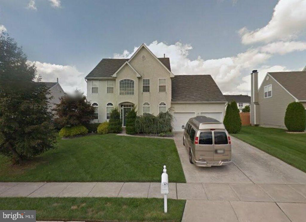 4 LEXINGTON PARK RD, Sicklerville, NJ 08081