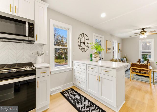 21 N DAVIS AVE, Audubon, NJ 08106