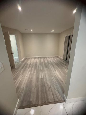 20818 San Simeon Way 106, Miami, FL 33179