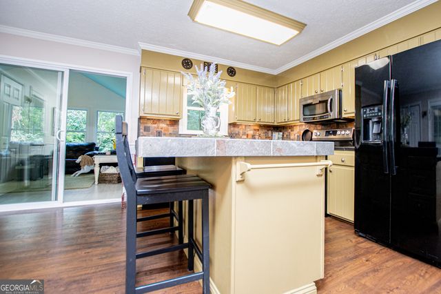 203 Windsor Pl, Bremen, GA 30110