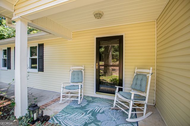 203 Windsor Pl, Bremen, GA 30110