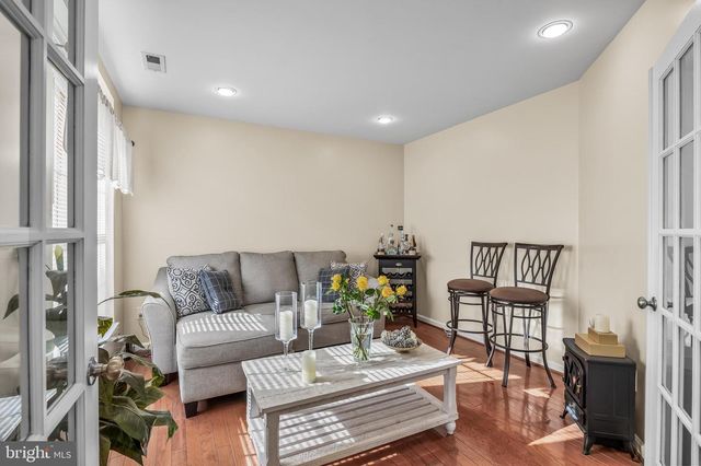 6 FAWN CT, Delanco, NJ 08075