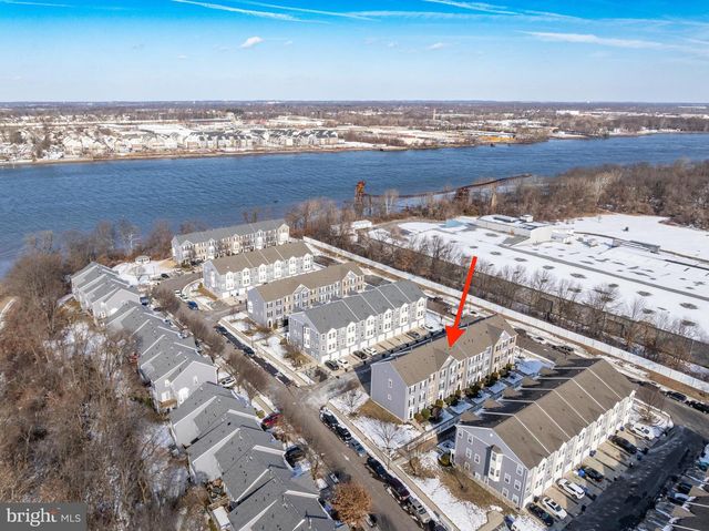 6 FAWN CT, Delanco, NJ 08075