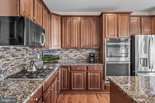 6 FAWN CT, Delanco, NJ 08075