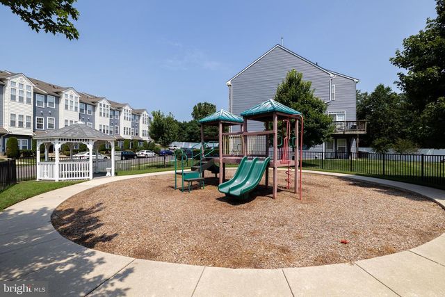 6 FAWN CT, Delanco, NJ 08075