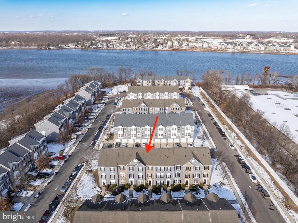 6 FAWN CT, Delanco, NJ 08075