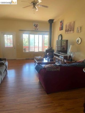 20252 Barbara Rd, Sonora, CA 95370