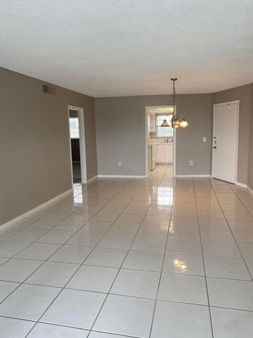 410 Wilma Circle, Riviera Beach, FL 33404