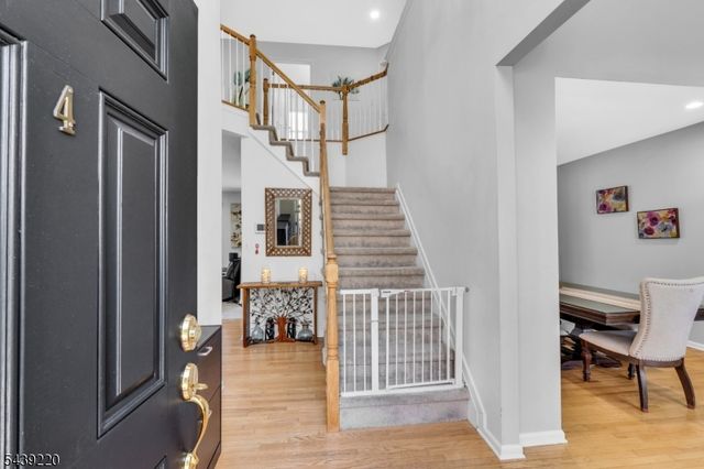 4 Skylands Blvd, Mount Olive Twp., NJ 07840