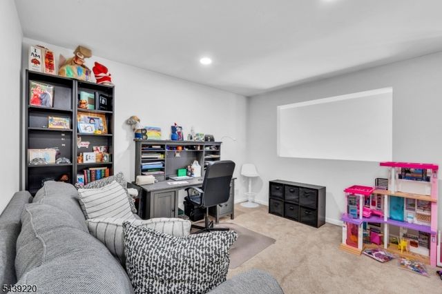 4 Skylands Blvd, Mount Olive Twp., NJ 07840