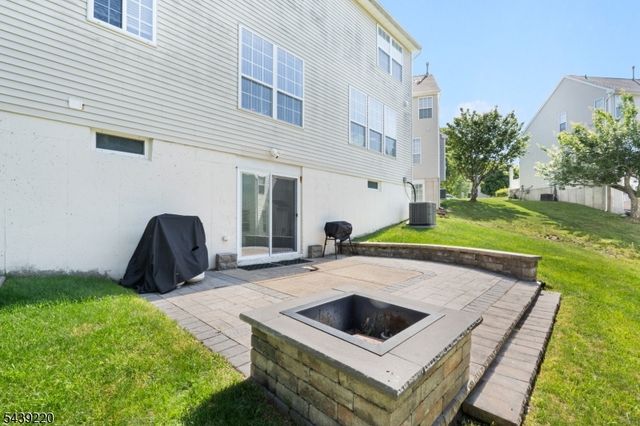 4 Skylands Blvd, Mount Olive Twp., NJ 07840