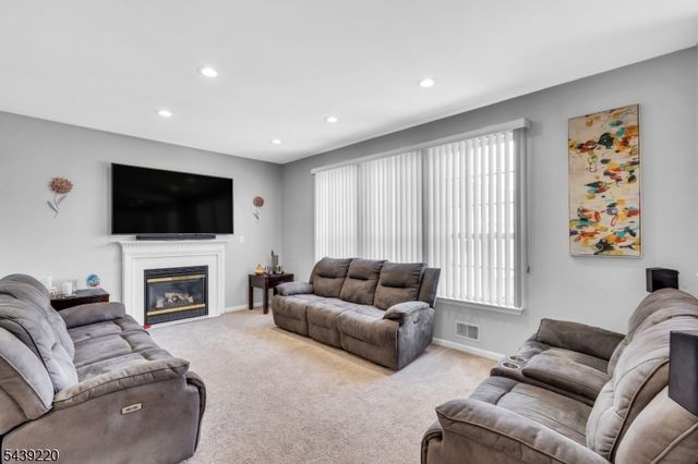 4 Skylands Blvd, Mount Olive Twp., NJ 07840
