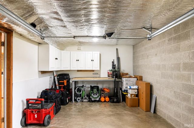 800 W Fairway Lane, Bloomington, IN 47403