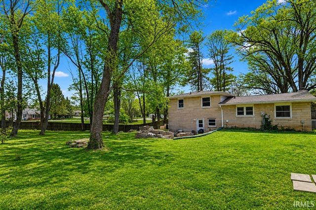 800 W Fairway Lane, Bloomington, IN 47403