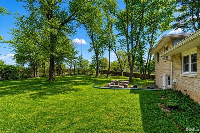 800 W Fairway Lane, Bloomington, IN 47403