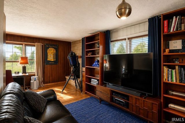 800 W Fairway Lane, Bloomington, IN 47403