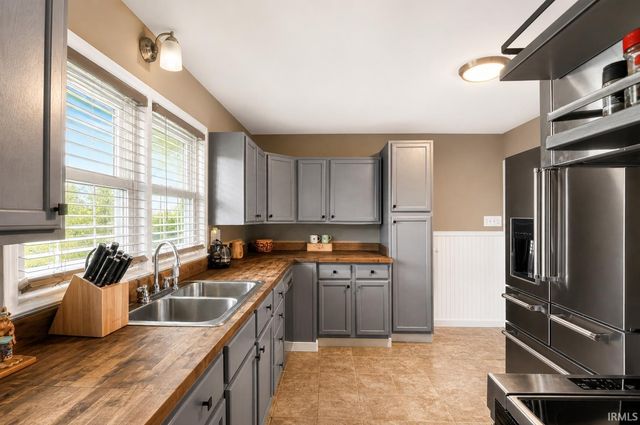 800 W Fairway Lane, Bloomington, IN 47403