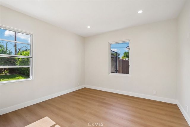 2213 N Valley Street, Burbank, CA 91505