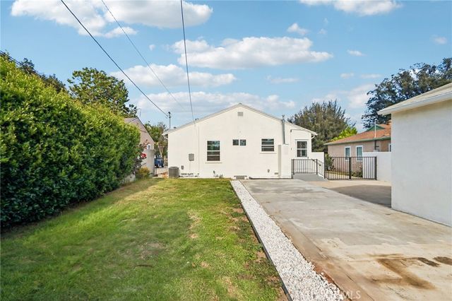 2213 N Valley Street, Burbank, CA 91505