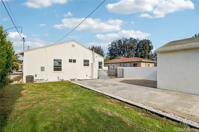 2213 N Valley Street, Burbank, CA 91505
