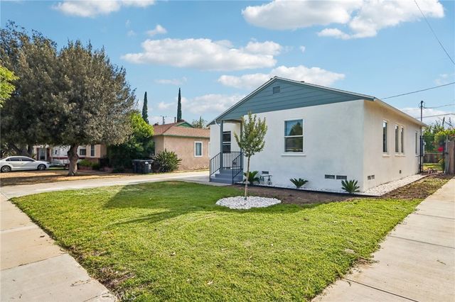 2213 N Valley Street, Burbank, CA 91505